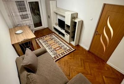 Apartament cu 2 camere decomandat, mobilat în Central