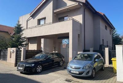 Casă individuală cu 6 camere cu Canalizare în Iancu Nicolae