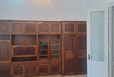 Casă cu 4 camere în Gruia