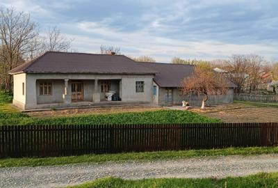 Casă cu 4 camere semidecomandat în Central - 4