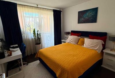 Apartament cu 3 camere decomandat în Podu Roș