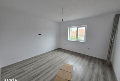 Casă cu 3 camere cu Teren 170 Mp în Mașloc - 2