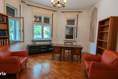 Apartament cu 4 camere semidecomandat în Dorobanți