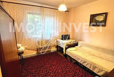 Apartament cu 3 camere în Cetate - 1