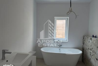 Casă cu 4 camere cu Teren 320 Mp în Ghiroda