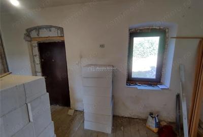 Casă cu 2 camere cu Teren 575 Mp în Vest