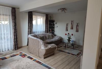 Casă cu 4 camere în Sâncraiu de Mureș