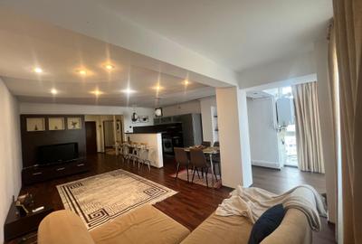Apartament cu 3 camere decomandat în Faleza Nord