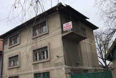 Casă cu 4 camere în Central - 2