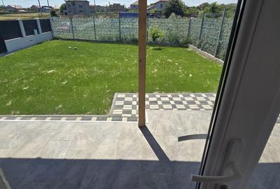 Casă cu 3 camere cu Teren 440 Mp în Agigea - 1