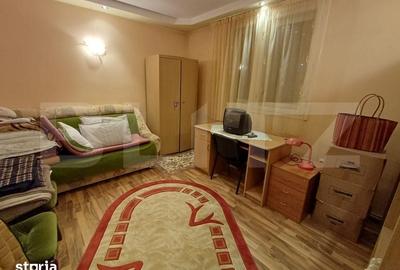Casă cu 8 camere cu Teren 1500 Mp în Central - 3