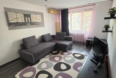Apartament cu 2 camere decomandat în Titan