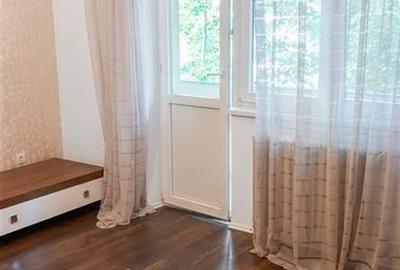 Apartament cu 4 camere decomandat în Dacia