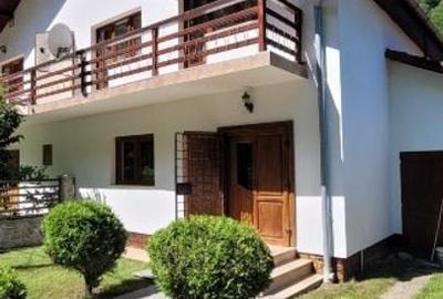 Duplex cu 4 camere cu Canalizare în Râu de Mori - 1