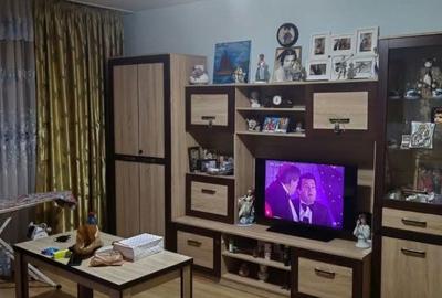 Apartament cu 2 camere semidecomandat în Titan