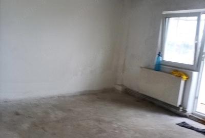 Apartament cu 3 camere decomandat în Berceni - 3