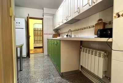 Apartament cu 4 camere decomandat în Micro 20