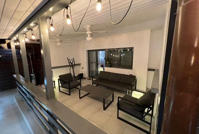 Casă cu 4 camere cu Teren 260 Mp în Tunari