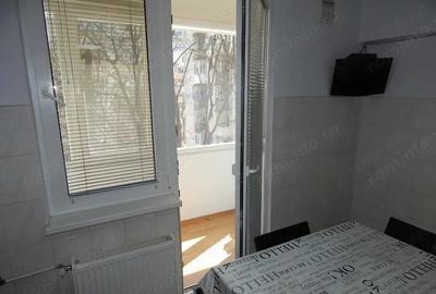 Apartament cu 2 camere semidecomandat în Berceni - 9
