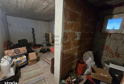 Casă cu 5 camere cu Teren 2088 Mp în Mădăras - 4
