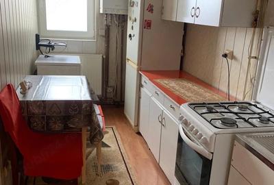 Apartament cu 2 camere decomandat în Petros
