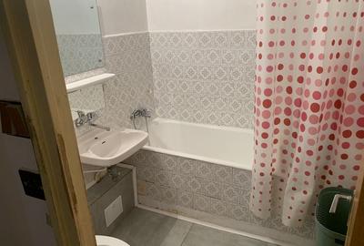 Apartament cu 2 camere nedecomandat în Moșilor