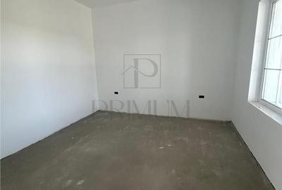 Casă cu 4 camere cu Teren 500 Mp în Sânmihaiu Român