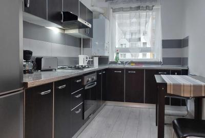 Apartament cu 2 camere decomandat în Central - 2