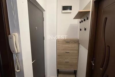 Apartament cu 2 camere decomandat în Nicolina
