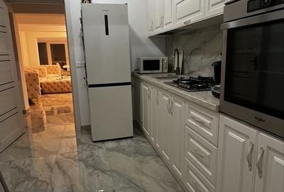 Apartament cu 4 camere decomandat în Central - 2