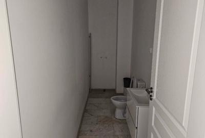 Spațiu comercial, de 150 mp, în Central - 1