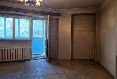 Apartament cu 2 camere decomandat în Gara de Nord