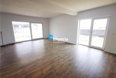Casă individuală cu 4 camere cu Canalizare în Aroneanu - 4