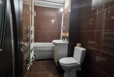 Apartament cu 3 camere decomandat în Piața Nouă