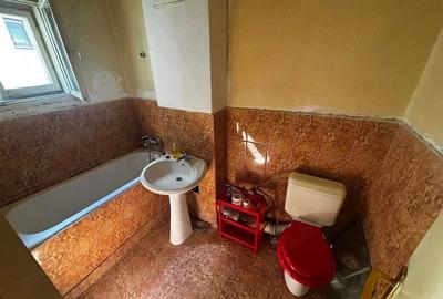 Apartament cu 2 camere decomandat în Războieni
