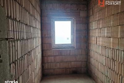 Casă cu 3 camere cu Teren 307 Mp în Remetea Mare