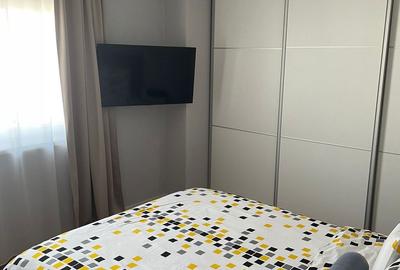 Apartament cu 3 camere decomandat în Turnișor