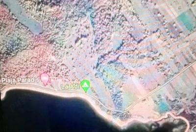 Teren de 7200 mp, în Central