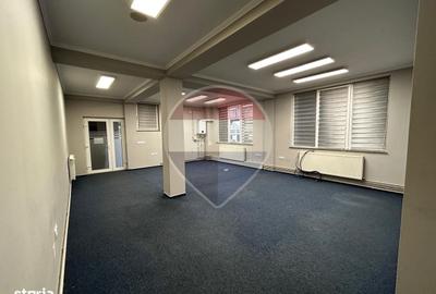 Spațiu comercial, de 40 mp, în Central