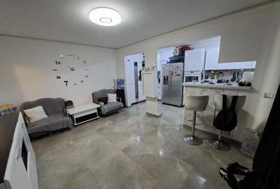 Apartament cu 3 camere semidecomandat, mobilat în Alexandru cel Bun - 1