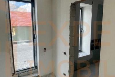 Casă cu 5 camere cu Teren 394 Mp în Agigea
