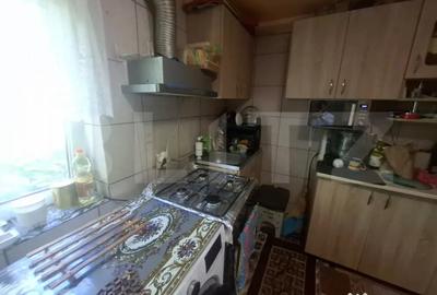 Casă cu 5 camere cu Teren 5800 Mp în Crângurile - 2