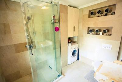 Apartament cu 3 camere decomandat în Universitate