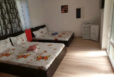 Casă cu 6 camere cu Teren 740 Mp în Costinești