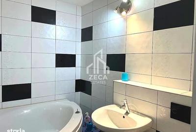 Apartament cu 4 camere semidecomandat în Parcul Carol