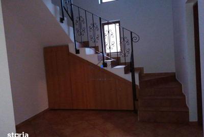 Casă cu 4 camere cu Teren 400 Mp în Hărman