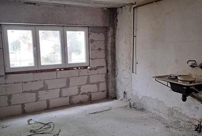 Apartament cu 2 camere decomandat în Carpați 2