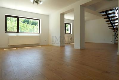 Casă cu 5 camere cu Teren 536 Mp în Nord