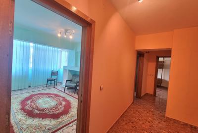 Apartament cu 3 camere decomandat în Narcisa - 5