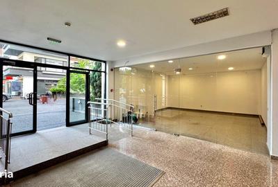 Spațiu comercial, de 32 mp, în Central
